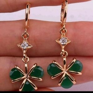 New 18ktgf emerald cz dangle earrings